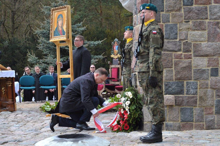 92- latek chciał wystąpić po prezydencie Dudzie. Nie pozwoli mu...