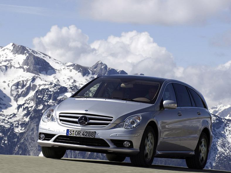 Mercedes-Benz klasy R: napęd na tylną oś i niższe ceny
