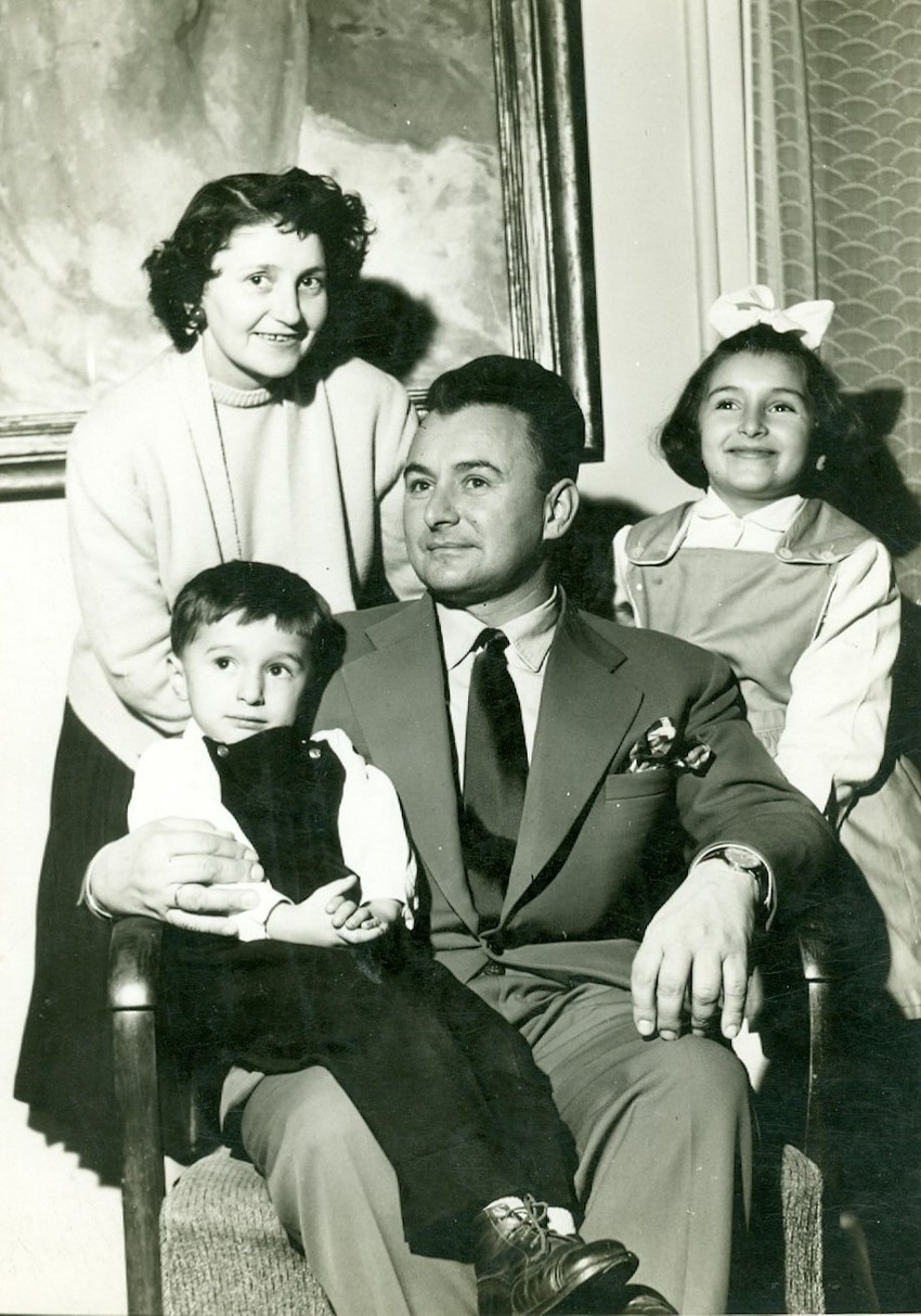 Saša Popović, porodične fotografije