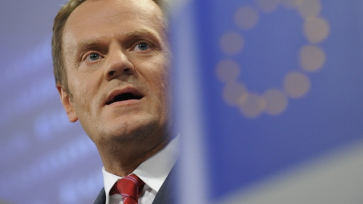 Goszczący dzisiaj na Podkarpaciu premier Donald Tusk powiedział, że region ten jest "jednym z największych placów budowy, nie tylko w Polsce, ale i w Europie".  Dodał, że udało się "obalić mit mit kreowany przez malkontentów, o tym, że euro, które trafiają do Polski, że omijają Podkarpacie".