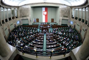 Kotrowersje w Sejmie. Zbigniew Jędrzejewski wybrany na nowego sędziego TK