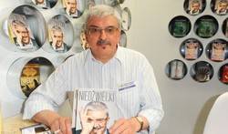 Dyrektor Trójki: To Niedźwiecki zdecydował o przestawieniu piosenki Kazika