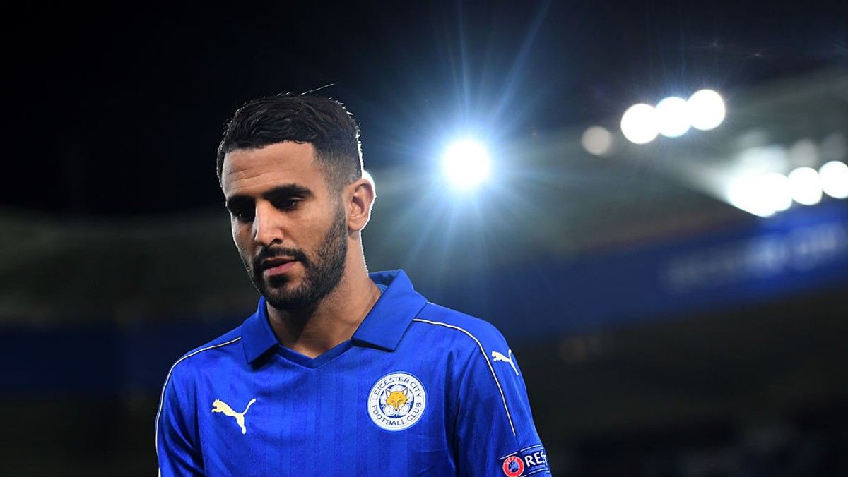 Zawodnik Leicester City Riyad Mahrez przed obecnym sezonem był jednym z najbardziej łakomych kąsków na rynku transferowym. Piłkarz przyznał, że interesował się nim między innymi Arsenal Londyn, ale musiał odrzucić te ofertę.