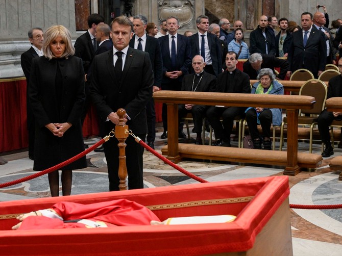 Brižit i Emanuel Makron