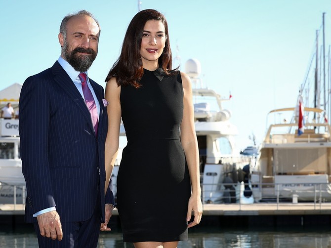 Berguzar Korel 