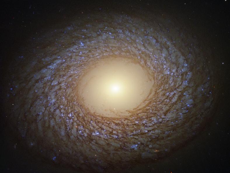 Galaktyka NGC 2275