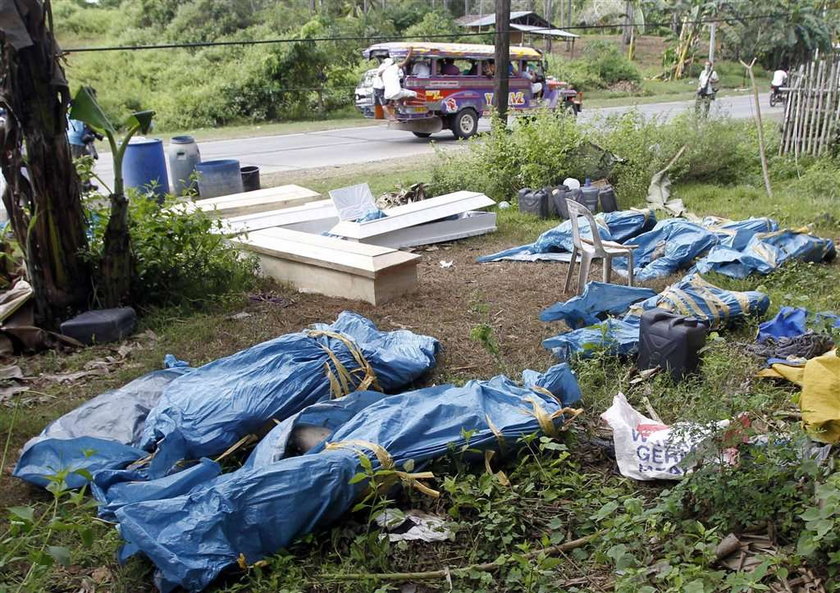 Horror na Filipinach. Ponad tysiąc osób zaginionych po powodzi