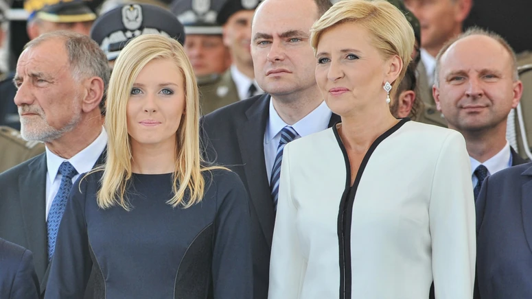 Gdzie Jest Kinga Duda Corka Prezydenta Milczy W Sprawie Aborcji Plejada Pl