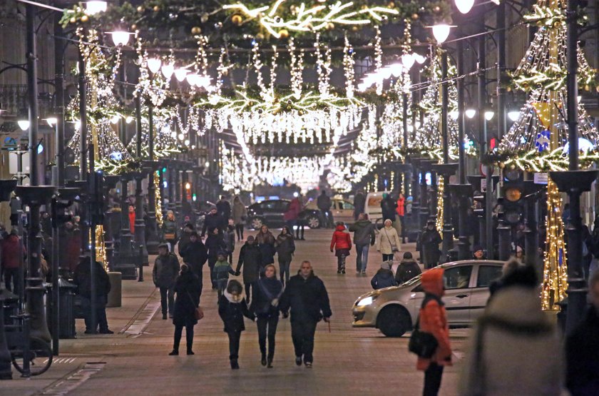 Piotrkowska stroi się na święta