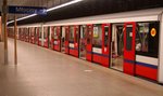 Groźny wypadek w metrze. Nie działają trzy stacje