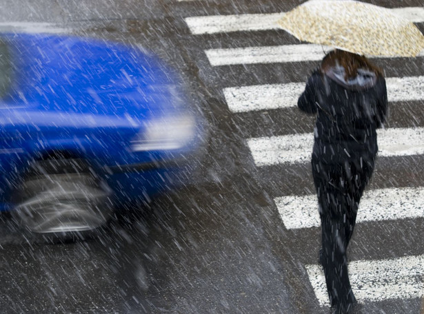 Alarm synoptyków! Tutaj z nieba spadną wiadra wody