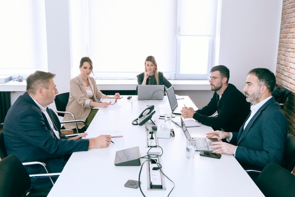 JUNACI MIKROBIZNISA 2026: Žiri odabrao 5 finalista za najbolje male preduzetnike u Srbiji!  Za TOP 3 glasate i vi (FOTO)