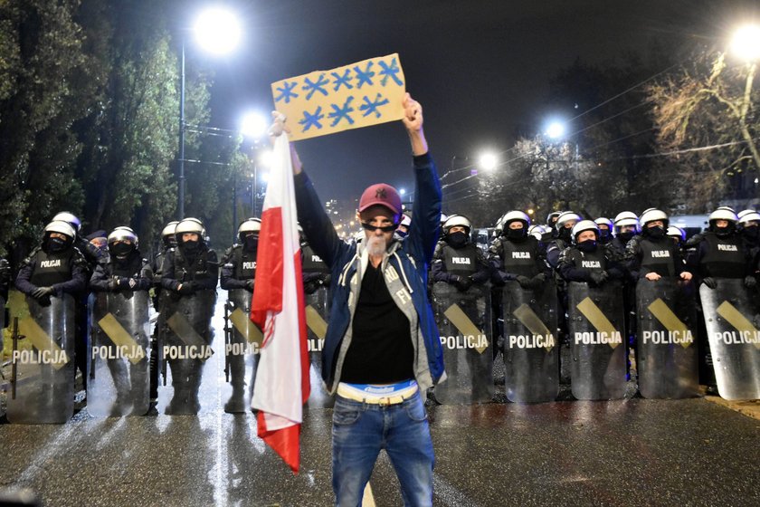 23 października, manifestacja pod domem Jarosława Kaczyńskiego