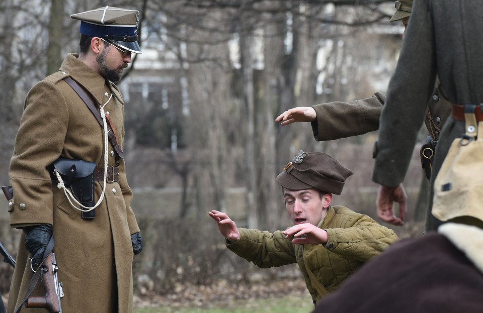 WARSZAWA BIEG TROPEM WILCZYM INSCENIZACJA HISTORYCZNA (Pokaz grup rekonstrukcyjnych)