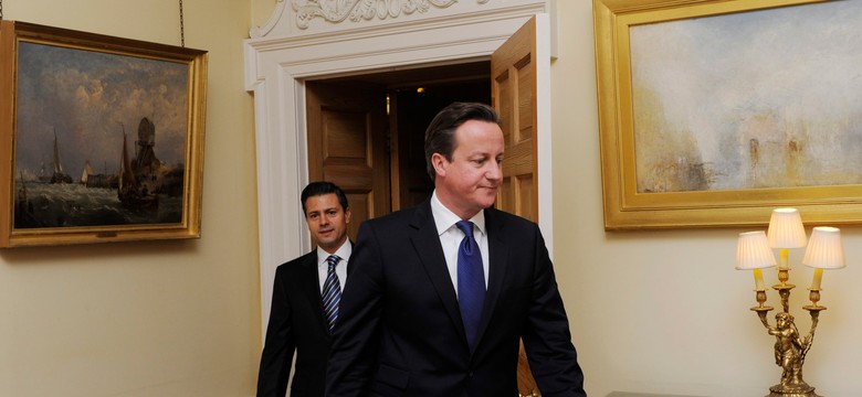 Cameron straszy Merkel, a Merkel Camerona. Co z budżetem Unii?