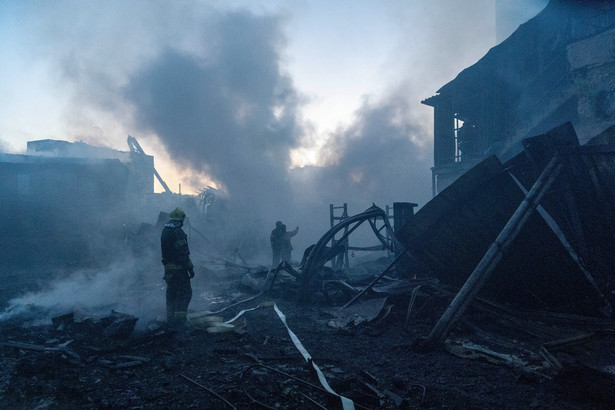 Atak ukraińskich dronów na Rosję. Płonie magazyn paliw