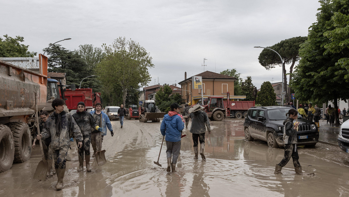 Władze Emilii-Romanii: 20 tys. ewakuowanych po powodzi
