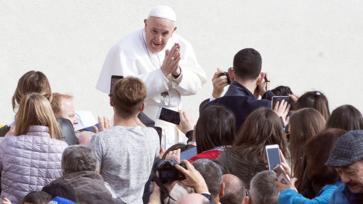 Franciszek: „bądź wola Twoja” – prośbą, by Bóg zło dobrem zwyciężył