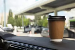 Nowy podatek na stacjach paliw sprawi, że kawa i jedzenie będą droższe