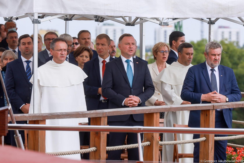 Minister Ardanowski na Jasnej Górze tłumaczy, skąd w Polsce deszcze