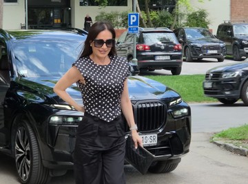 Ceca Ražnatović nosi na sebi MODNI HIT SEZONE: Balkanska muzička diva izdominirala, svi su gledali u OVAJ KOMAD (FOTO)