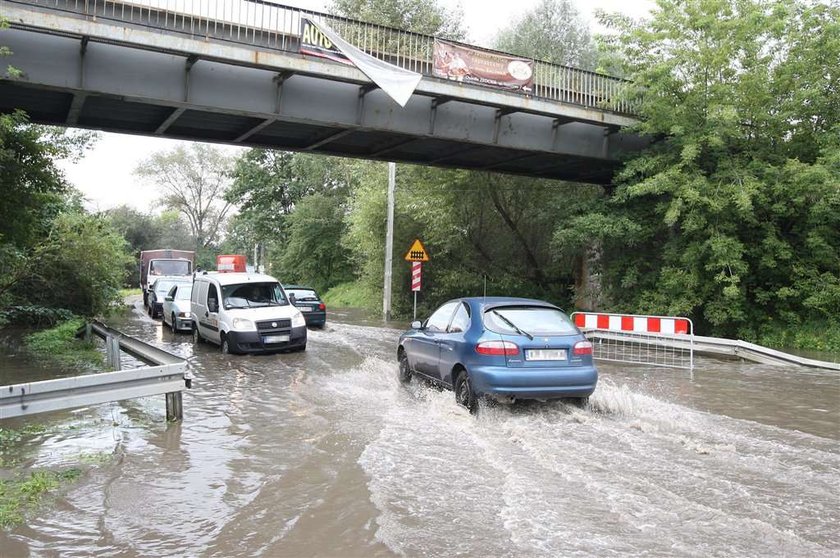 Złocień odcięty od miasta! 