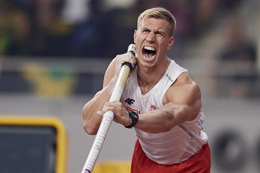 Piotr Lisek dzień po zdobyciu medalu mistrzostw świata w skoku o tyczce spotkał się z „Faktem” i opowiedział o sportowej pasji