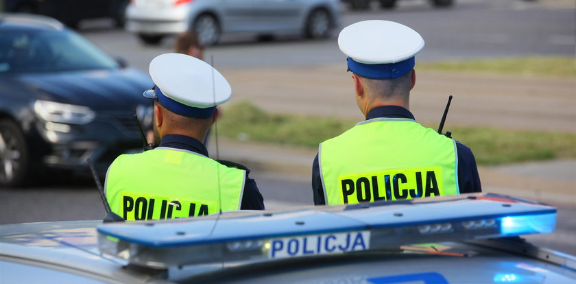 Obława za mężczyzną w Warszawie! Miał być doprowadzony do prokuratury, a uciekł policji