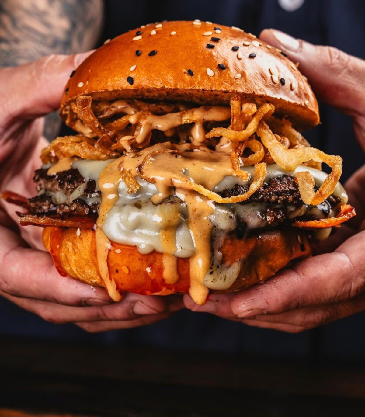 Majonezowy sos curry do burgera z przepisu braci Budnik