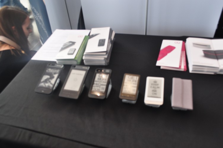 Obudowy e-ink do smartfonów