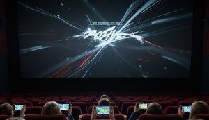 Umesto u film, deca igrala igricu na telefonima