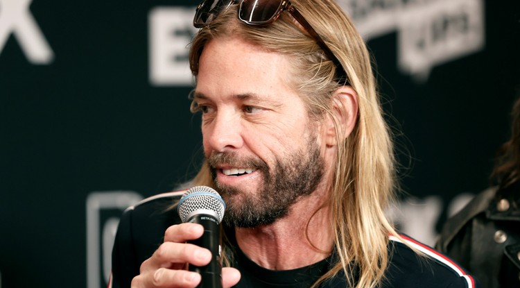 Taylor Hawkins 50 éves volt, 1997 óta dobolt a Foo Fightersben