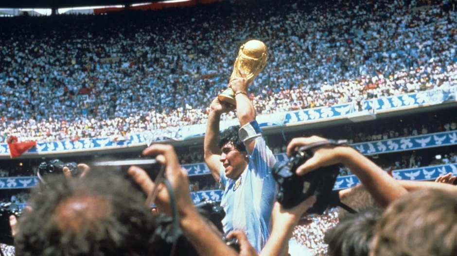 Dijego Armando Maradona odveo je Argentinu to trofeja prvaka sveta u Meksiku 1986. | Foto: EPA/EFE