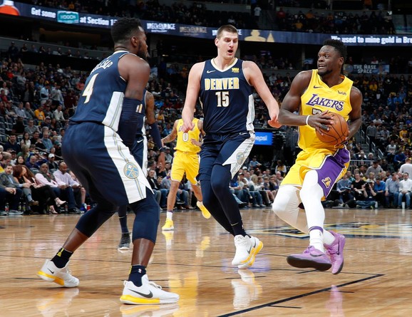 Milsap i Jokić na odbrambenom zadatku protiv Lejkersa