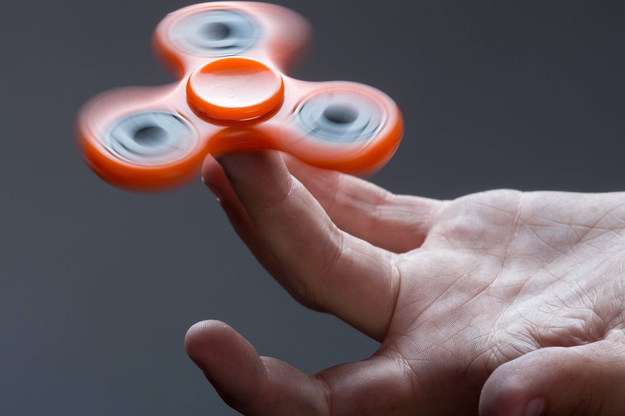 Komisja Europejska wycofuje z rynku fidget spinnery