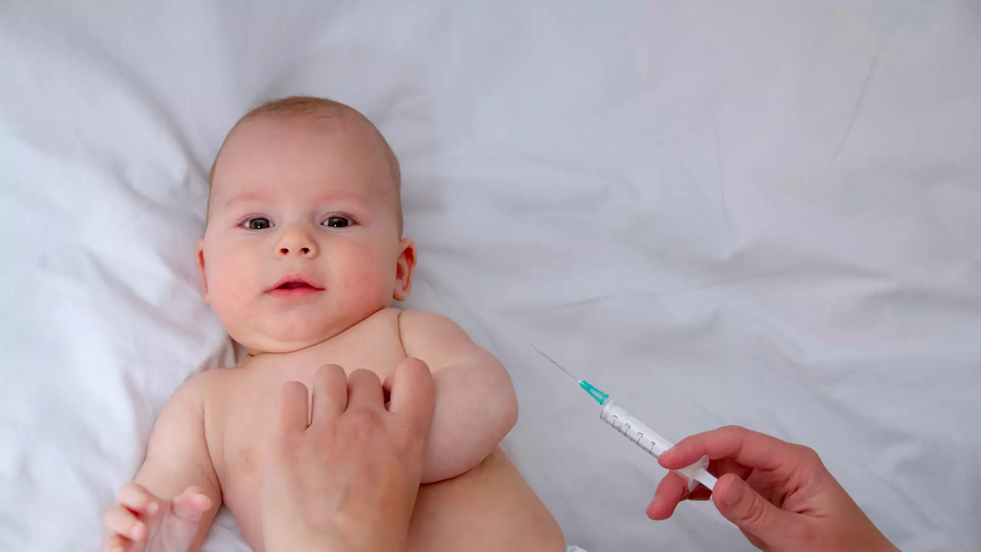 Tak wygląda aktualny harmonogram szczepień dla dzieci - kiedy i na co musimy zaszczepić malucha?