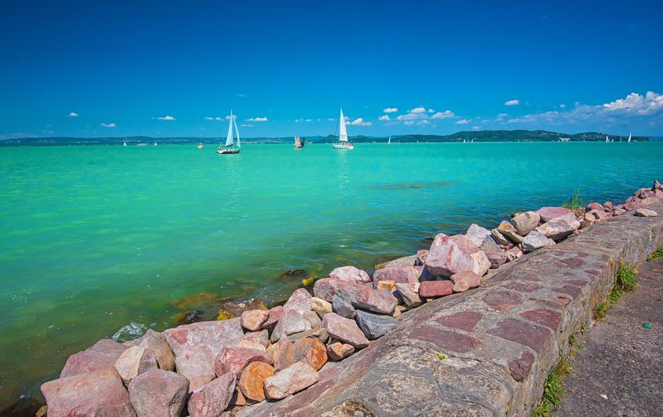 22 o balaton-shutterstock