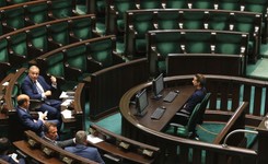 Są wnioski o odrzucenie 2 z 3 sejmowych projektów ws. Trybunału Konstytucyjnego