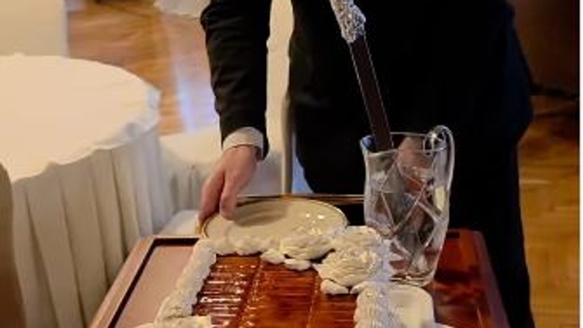 Vučić objavio rođendanski poklon od slovačkog ambasadora