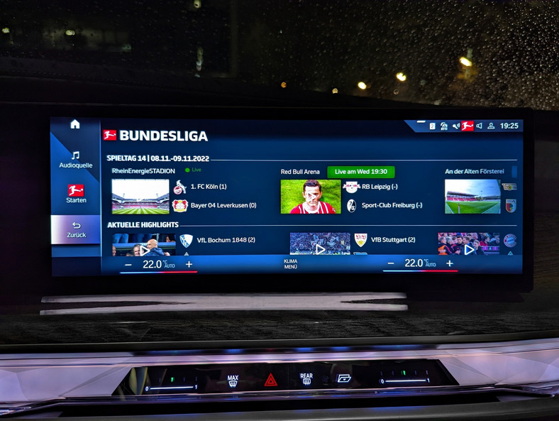 Bundesliga w systemie BMW Curved Display