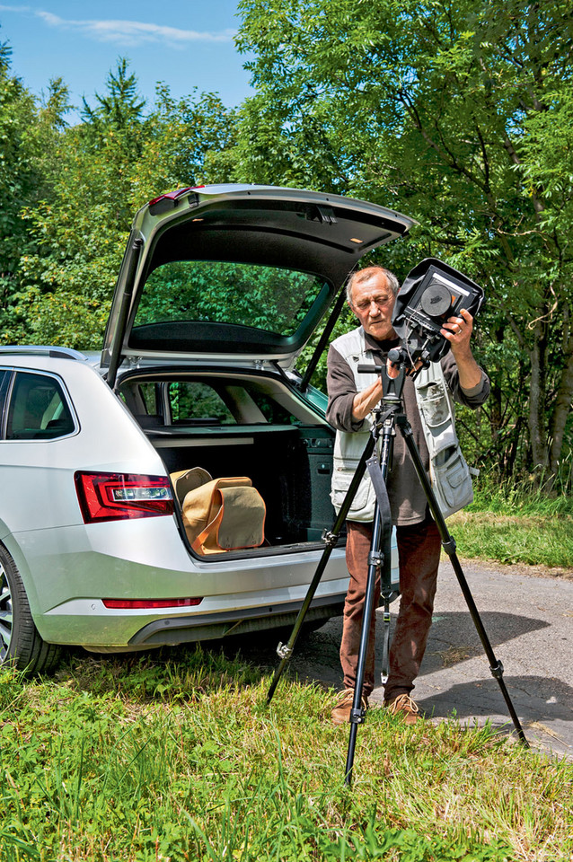 Škoda na służbie u źródeł fotografii - czyli, wypad w plener