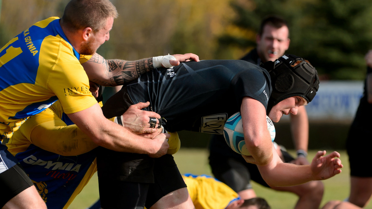 Arka Gdynia pokonała na wyjeździe Posnanię Poznań 69:8 (31:3) w meczu ósmej kolejki Ekstraligi rugby. W pozostałych sobotnich spotkaniach Master Pharm Budowlani Łódź rozbili Skrę Warszawa 48:5, a Ogniwo Sopot wygrało z Pogonią Awenta Siedlce 23:21.