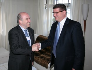 Skrzypek z Almunią o euro w Davos