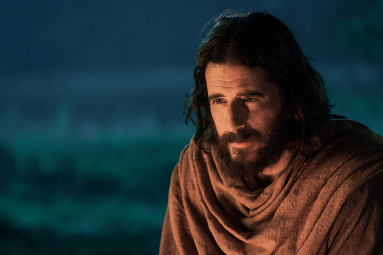 Jonathan Roumie jako Jezus z Nazaretu