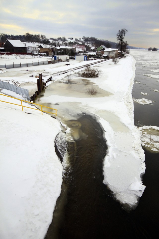 KRAJNIK DOLNY ODRA ZATOR LODY PODTOPIENIA