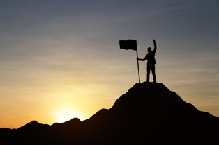 Czy przekroczenie progu 50. roku życia musi oznaczać schyłek życia zawodowego? [PODCAST]