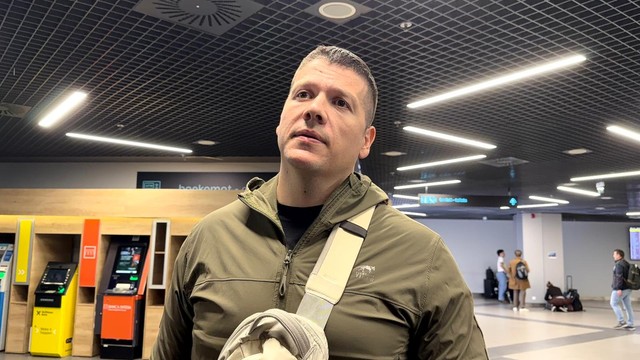 Sloba Radanović, aerodrom