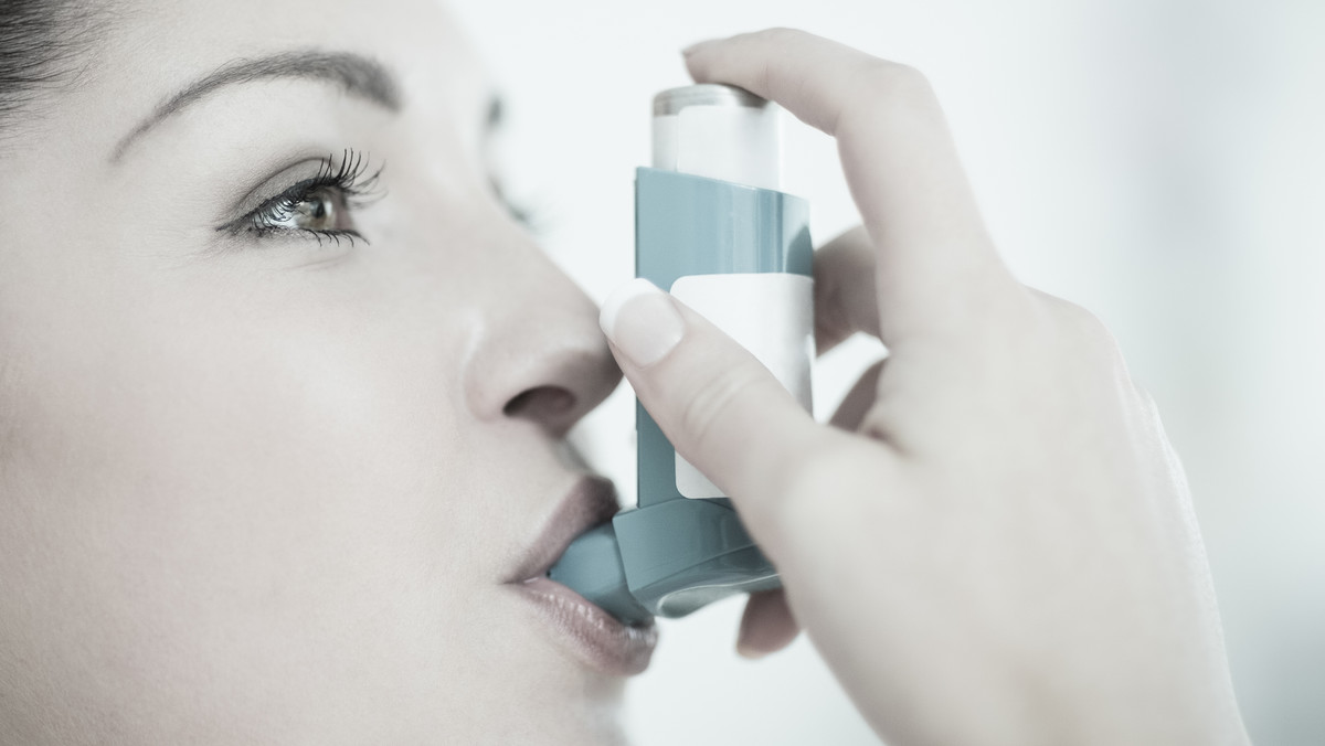Dorośli, którzy jako dzieci cierpieli na astmę i używali popularnych inhalatorów, mogą być nieco niżsi, niż planowała natura.
