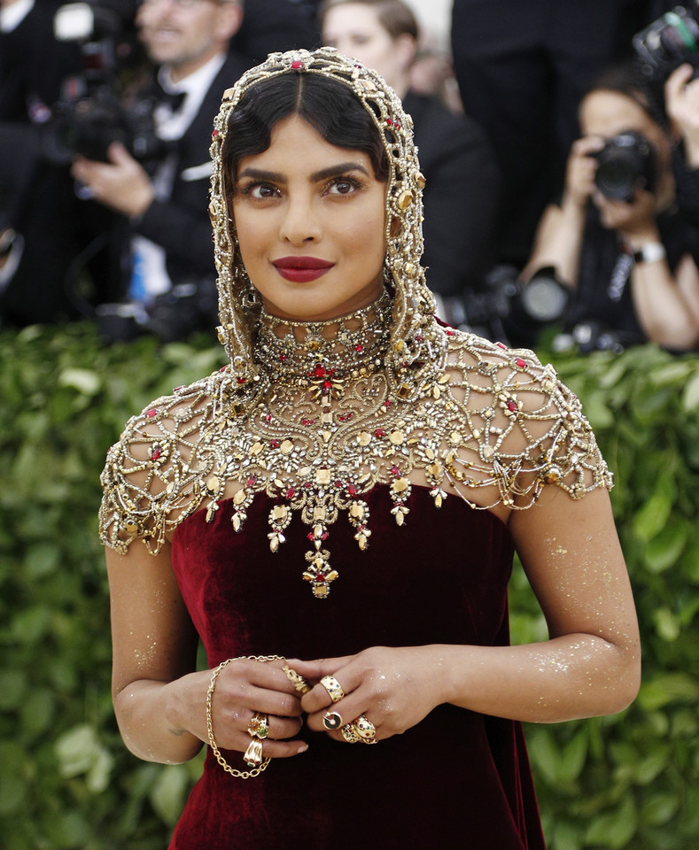 epa06718037_2 - epaselect USA MET GALA RED CARPET (2018 Metropolitan Museum of Art Costume Institute Benefit - Red Carpet)