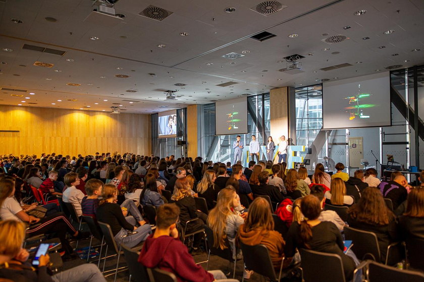 Młodzież poznała bezpieczny internet. Konferencja Digital Youth Forum za nami